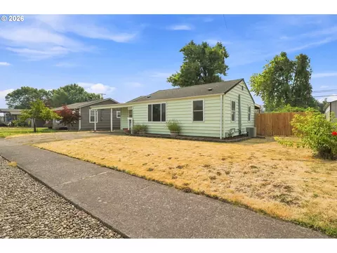 Exterior - 2685 E St, Springfield, OR 97477 photo 1 of 6