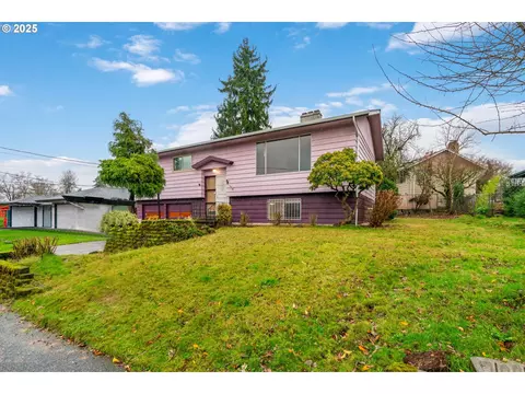 13122 NE Morris Ct, Portland, OR 97230