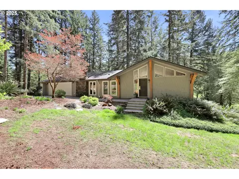 22276 Vaughn Rd, Veneta, OR 97487