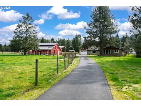 16454 S Highway 211, Molalla, OR 97038
