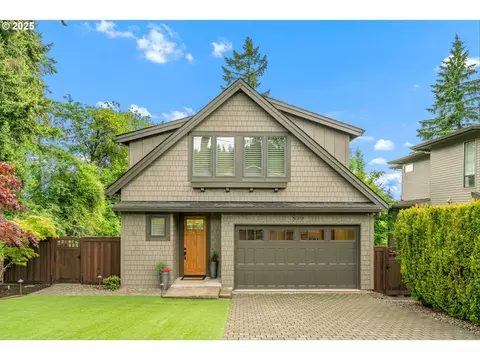 577 Laurel St, Lake Oswego, OR 97034