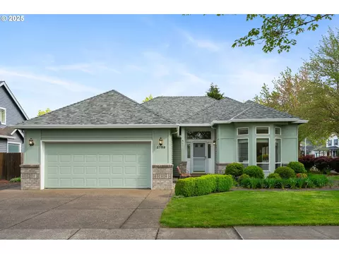 2759 N Holiday Ln, Newberg, OR 97132