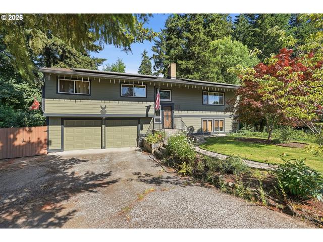 808 NE 108th St, Vancouver, WA 98685
