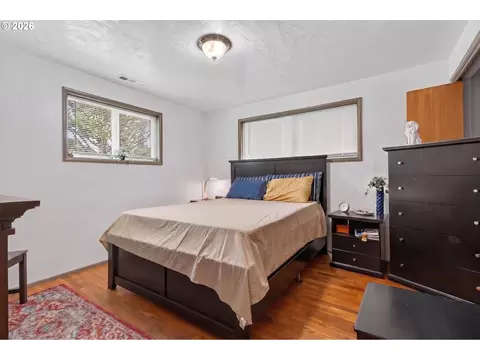 Bedroom - 447 Maxwell Rd, Eugene, OR 97404 photo 9 of 12