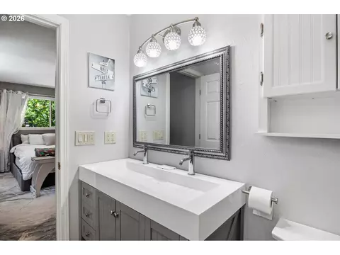 Bath - 371 Standley Rd, Glide, OR 97443 photo 5 of 5