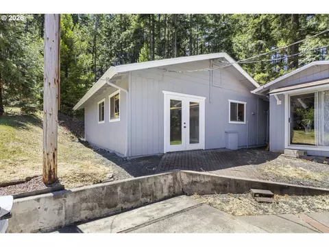 Exterior - 371 Standley Rd, Glide, OR 97443 photo 10 of 18