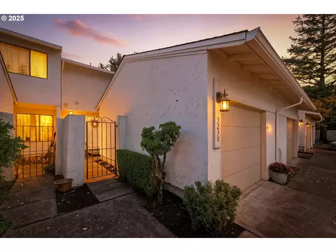 3230 NE 29th St, Gresham, OR 97030