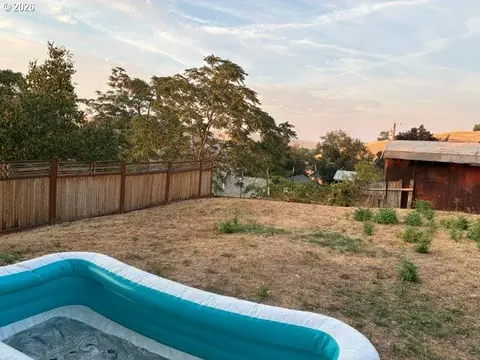 Exterior - 608 SE 7th St, Pendleton, OR 97801 photo 1 of 1