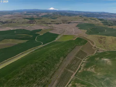 Emerson Loop Rd, The Dalles, OR 97058 photo 13