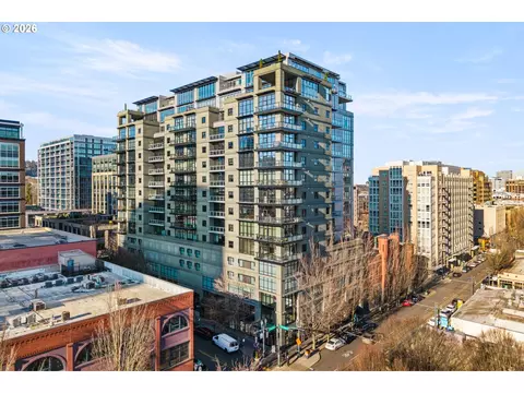 1025 NW Couch St #510, Portland, OR 97209