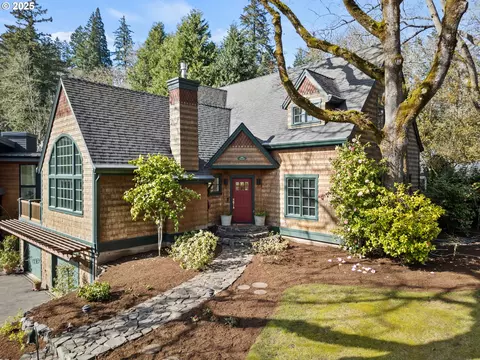 4212 Southshore Blvd, Lake Oswego, OR 97035