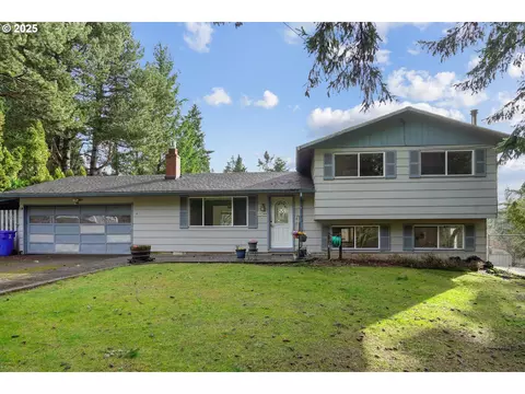 15200 S Bradley Rd, Oregon City, OR 97045