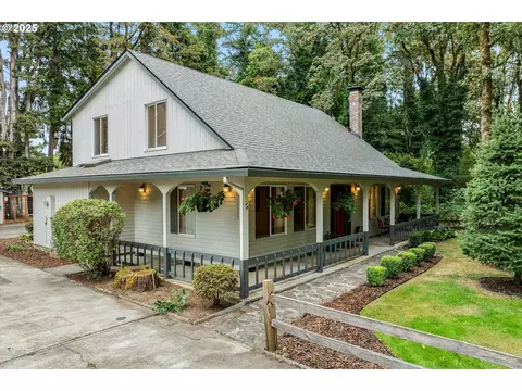 16500 SE Oakhurst Ct, Milwaukie, OR 97267