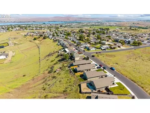 View/Area - 2768 High Desert Loop, Umatilla, OR 97882 photo 7 of 18