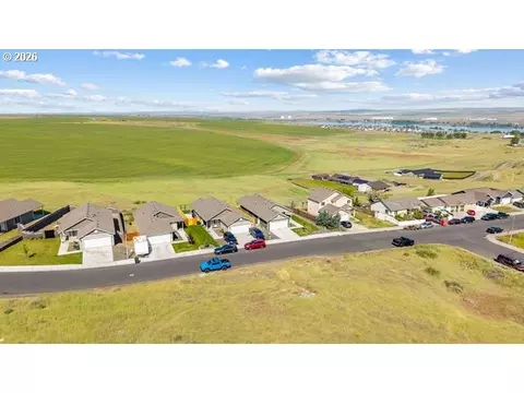 View/Area - 2768 High Desert Loop, Umatilla, OR 97882 photo 3 of 18