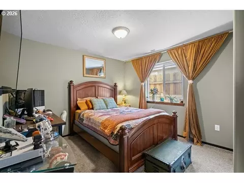 Bedroom - 2768 High Desert Loop, Umatilla, OR 97882 photo 2 of 4