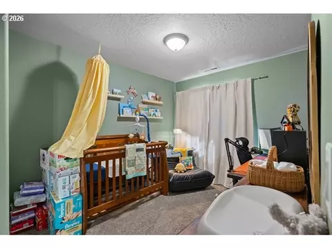 Bedroom - 2768 High Desert Loop, Umatilla, OR 97882 photo 1 of 4