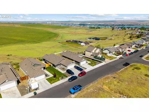 View/Area - 2768 High Desert Loop, Umatilla, OR 97882 photo 15 of 18