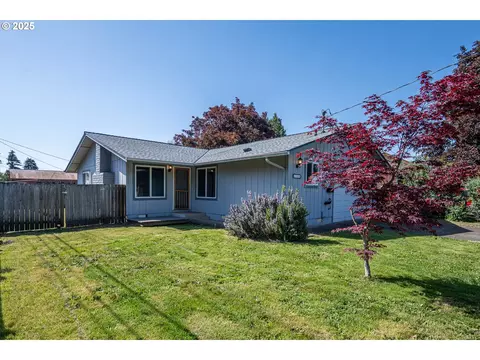 1340 Kelly Blvd, Springfield, OR 97477