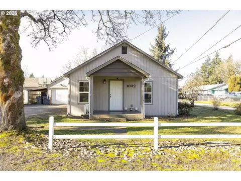 1002 Goucher St, Amity, OR 97101