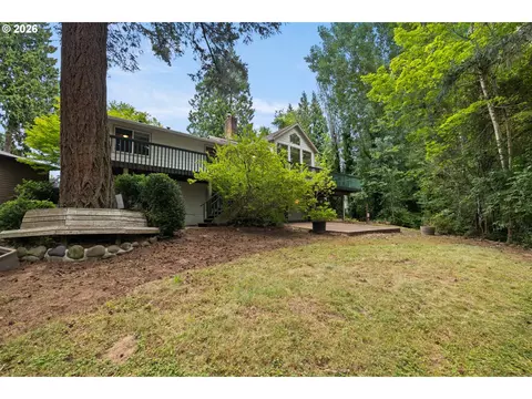 Exterior - 231 NE Scott Dr, Gresham, OR 97030 photo 6 of 7