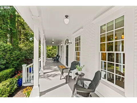 Exterior - 3535 Agate St, Eugene, OR 97405 photo 5 of 10