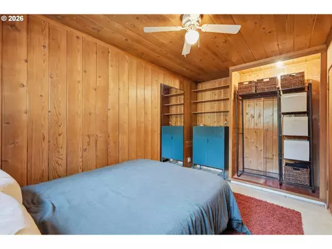 Bedroom - 3835 Blanton Rd, Eugene, OR 97405 photo 2 of 8