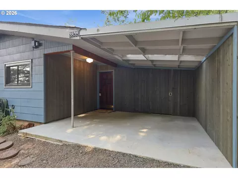 Exterior - 3835 Blanton Rd, Eugene, OR 97405 photo 1 of 15