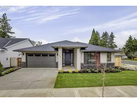 697 NE Hood Ct #LOT 1, Hillsboro, OR 97124