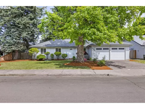 3037 Kentwood Dr, Eugene, OR 97401