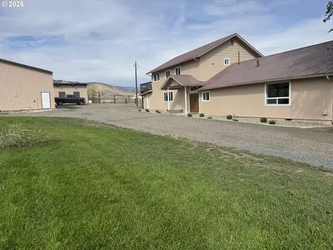 1405 17th St, Baker City, OR 97814