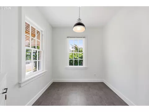 1694 Washington St, Eugene, OR 97401 photo 16