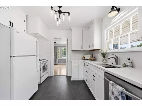 1694 Washington St, Eugene, OR 97401 photo 18