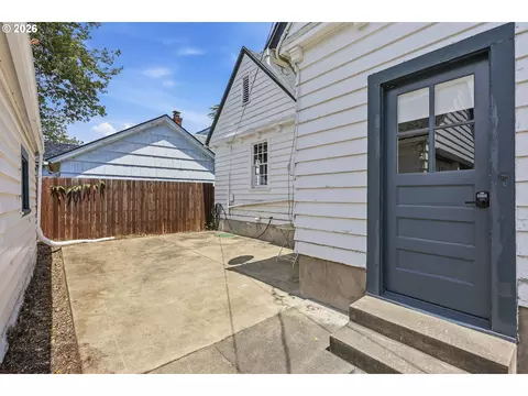 1694 Washington St, Eugene, OR 97401 photo 39