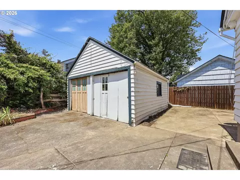 1694 Washington St, Eugene, OR 97401 photo 42