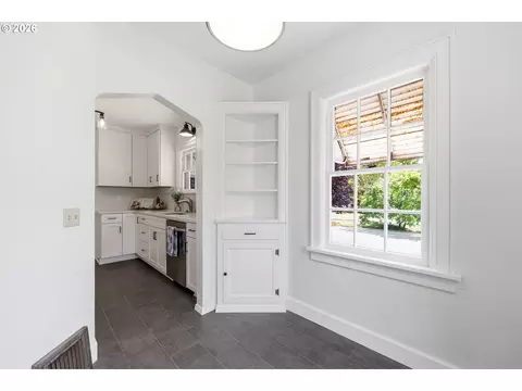 1694 Washington St, Eugene, OR 97401 photo 17