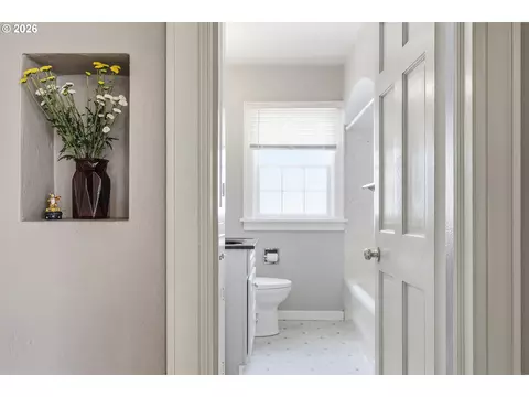 1694 Washington St, Eugene, OR 97401 photo 20