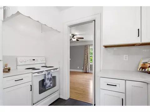 1694 Washington St, Eugene, OR 97401 photo 19