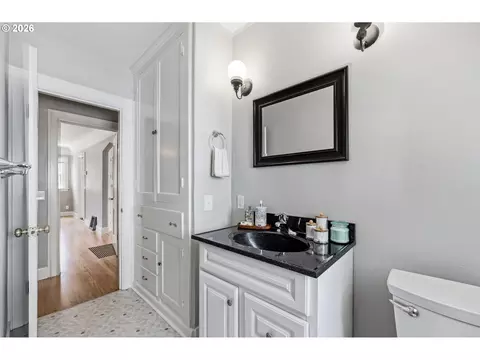 1694 Washington St, Eugene, OR 97401 photo 23