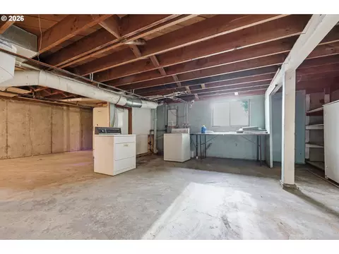 1694 Washington St, Eugene, OR 97401 photo 33