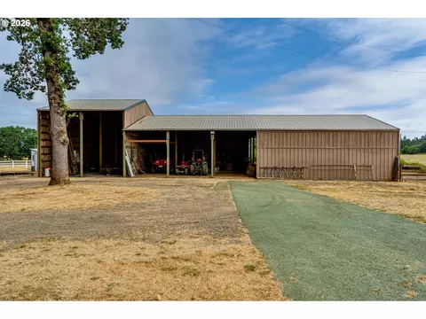 Exterior - 26718 Cantrell Rd, Eugene, OR 97402 photo 8 of 9