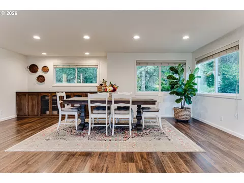 Dining - 26718 Cantrell Rd, Eugene, OR 97402 photo 1 of 1