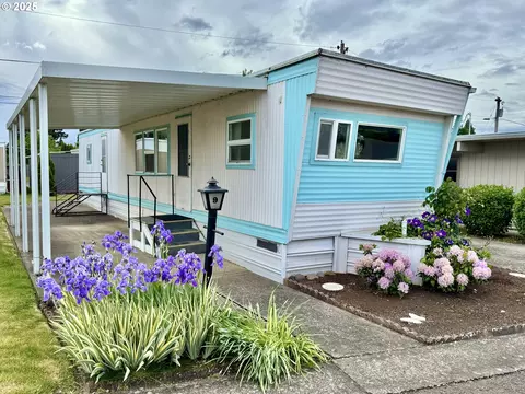 501 Division Ave #9, Eugene, OR 97404