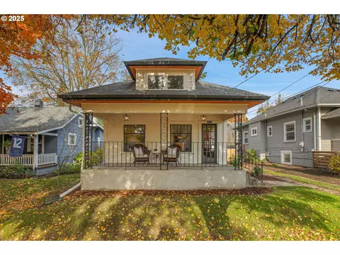 3743 SE Franklin St, Portland, OR 97202