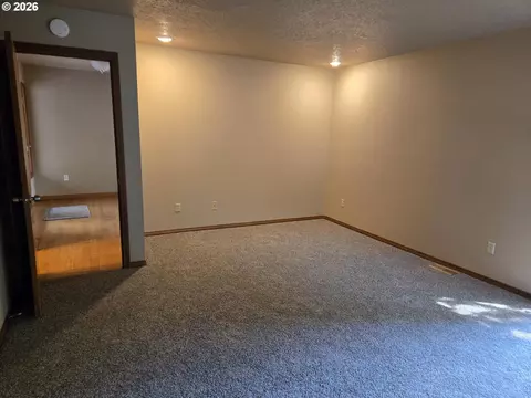 Living - 8377 SE Regner Rd, Gresham, OR 97080 photo 5 of 7