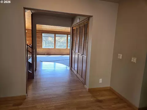 Entry Way - 8377 SE Regner Rd, Gresham, OR 97080 photo 2 of 2