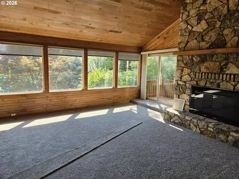 Living - 8377 SE Regner Rd, Gresham, OR 97080 photo 1 of 7