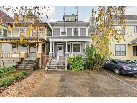 2333 NW Irving St, Portland, OR 97210