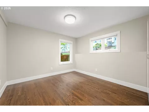 Bedroom - 27 Marlboro Ln, Eugene, OR 97405 photo 10 of 11
