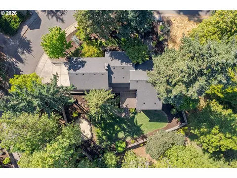 View/Area - 27 Marlboro Ln, Eugene, OR 97405 photo 1 of 2